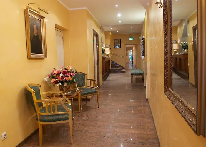 מלון Schlicker 3*