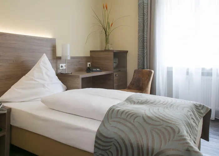 Schlicker מלון 3*